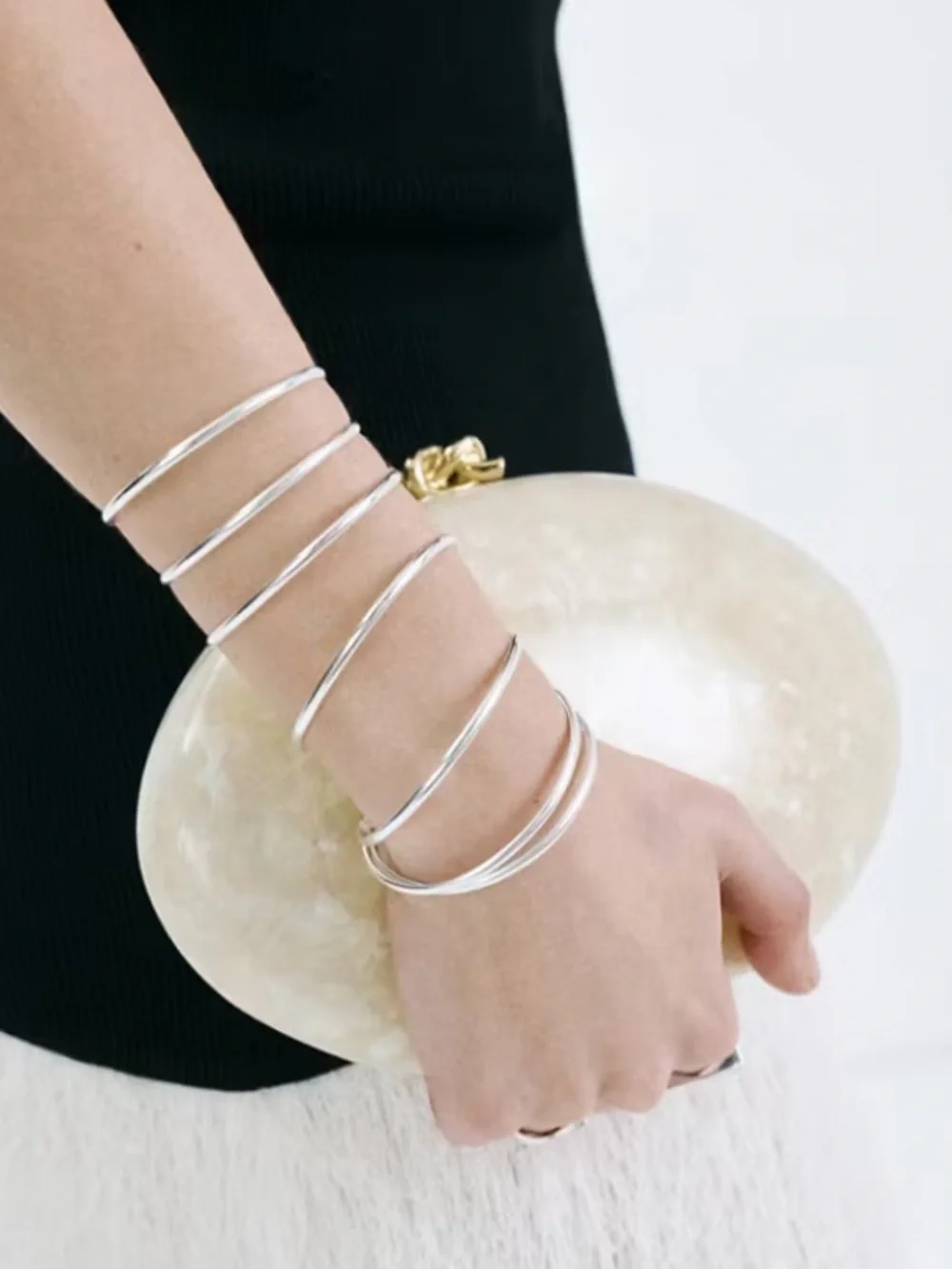 Mango PEARL-EFFECT CLUTCH BAG